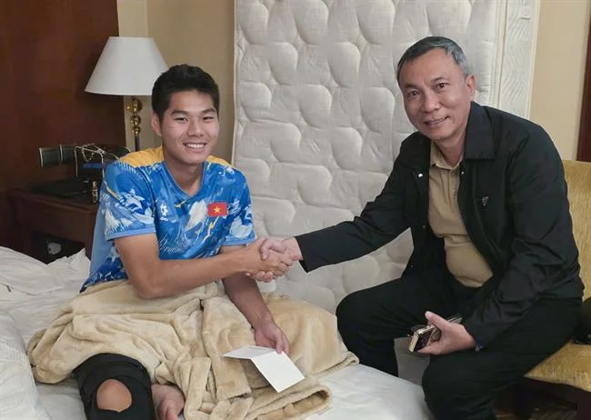 Hình ảnh đội ngũ chuyên nghiệp của Lucky 8